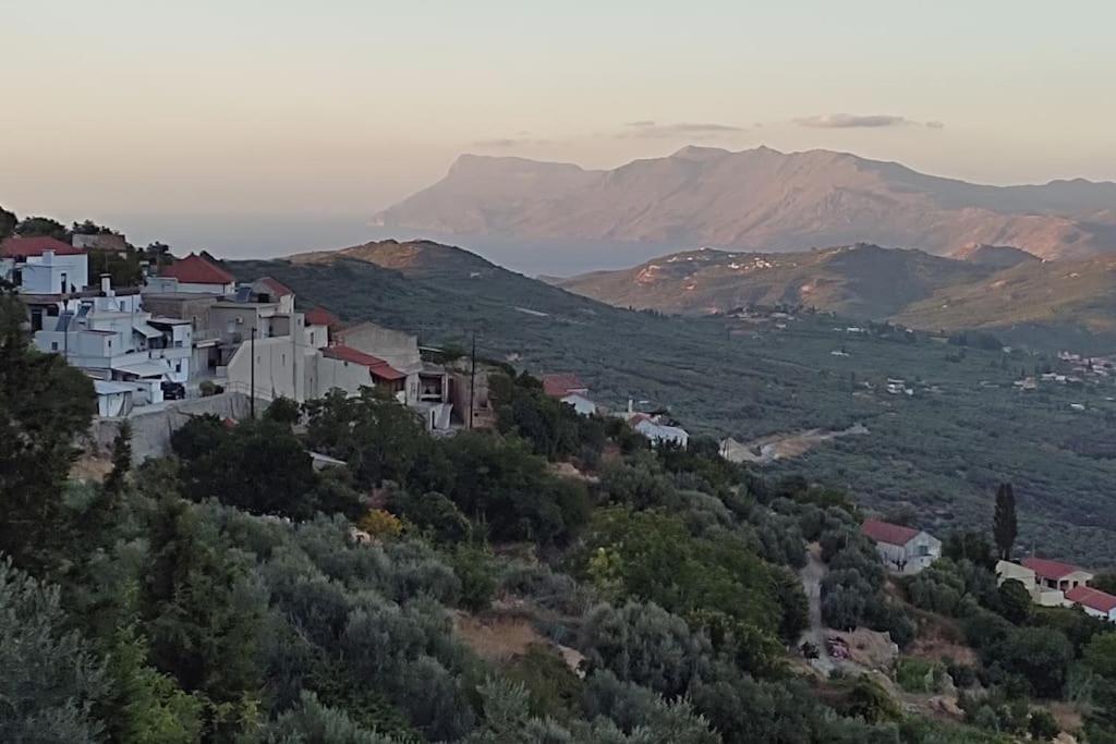 Vasiliki'S Residence Amazing View 키사모스 외부 사진